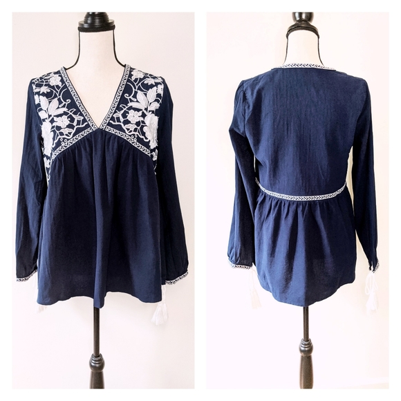 ANDREE BY UNIT Tops - NWT Andree Navy Cotton Boho Blouse